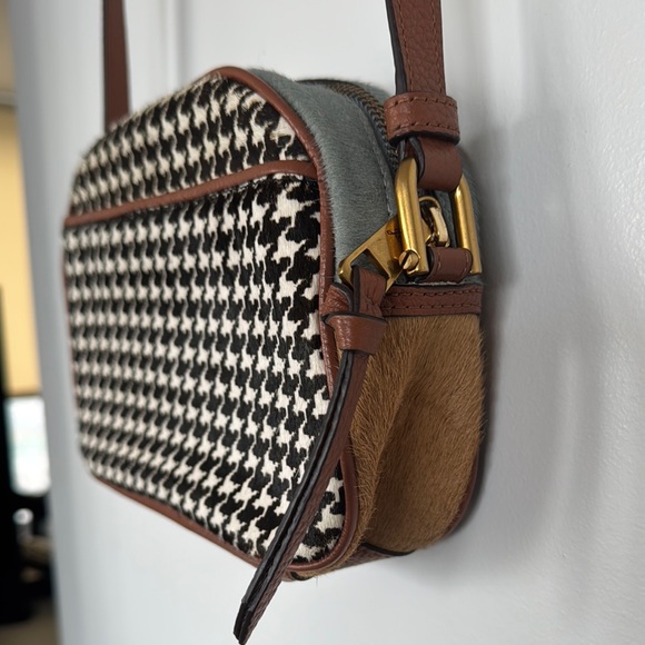 Stylish Houndstooth Crossbody Bag - Picture 4 of 8